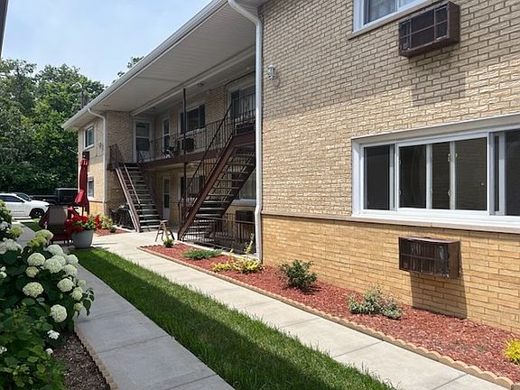 2nd image of 4127 S Harlem Ave APT 3