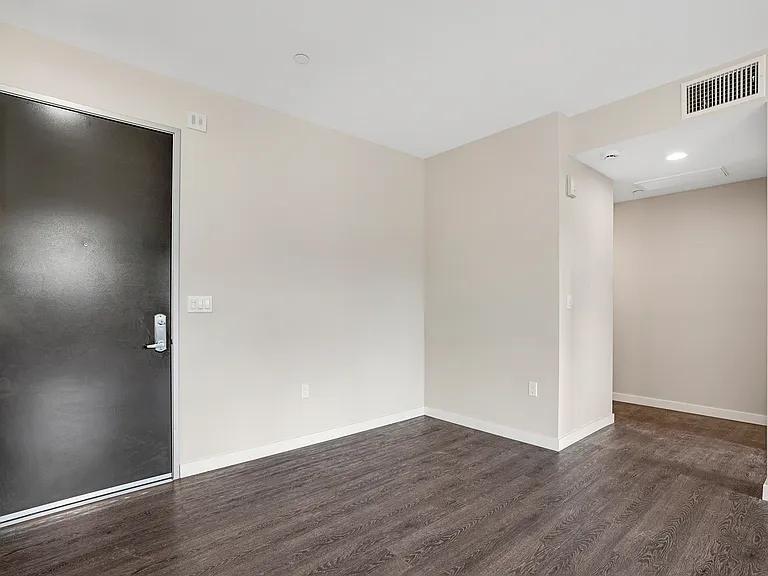 16300 Ventura Blvd #201 — Photo 18