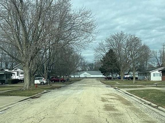 5th image of 393 9th St