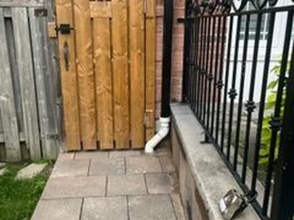 146 Chelwood Dr #Basement, Vaughan, ON L4J 7C4