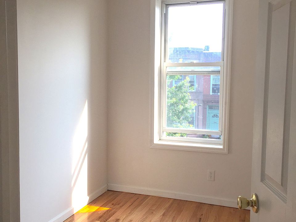 small bedroom