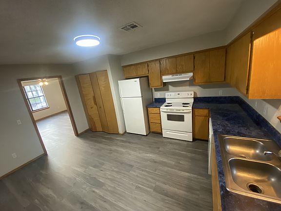 4th image of 200 Folsom St APT A4