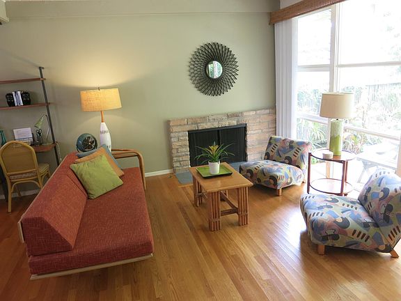 2nd image of 717 9th St APT A
