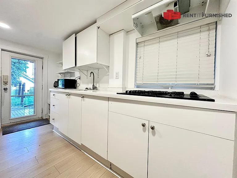 1522 W 8th Ave — Photo 6