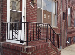 1104 Pierce St, Philadelphia, PA 19148