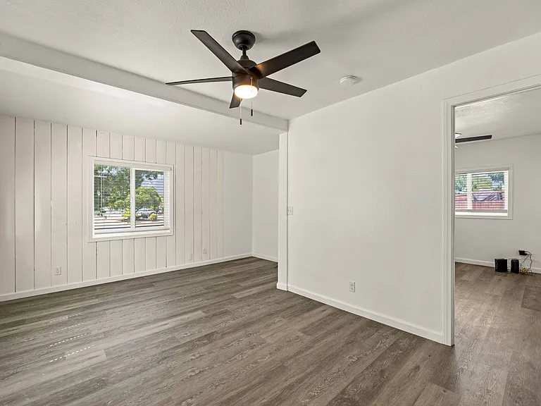 206 Townsend St — Photo 10