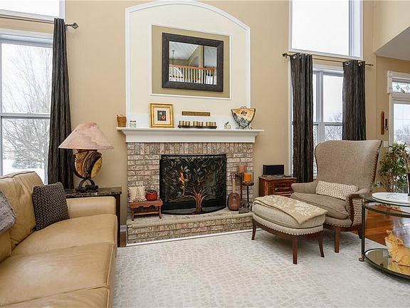 3rd image of 1159 Alexandria Ln