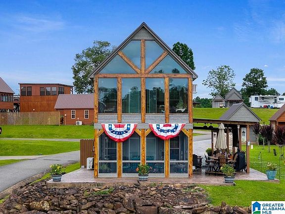 2nd image of 210 County Road 2030