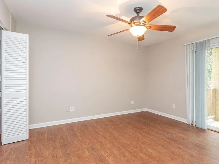 1422 Scales St #K — Photo 14