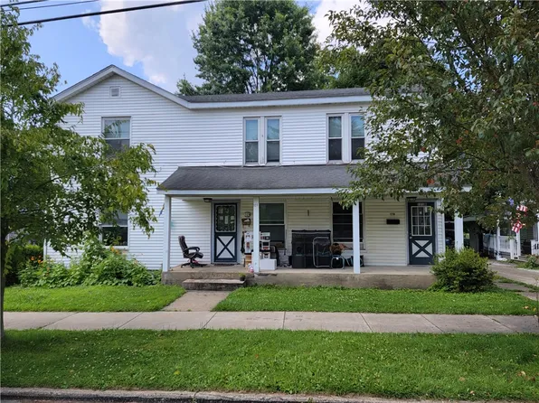 121 Waterford St, Edinboro, PA 16412