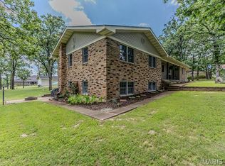 20150 SW Oakwood Dr, Lebanon, MO 65536