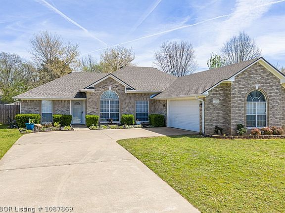 2nd image of 7215 Red Pine Dr