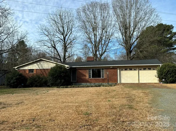 4549 State Highway 109 Hwy N, Troy, NC 27371
