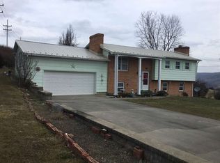 624 Cherry St, Franklin, WV 26807