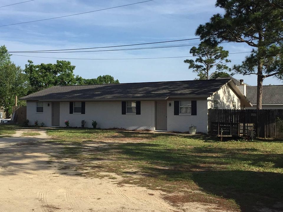 Ample parking and fenced backyard!