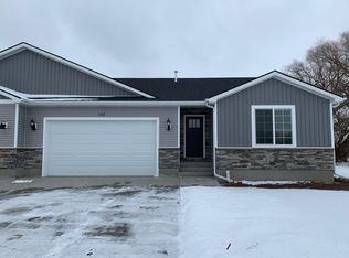3385 N Jade St, Ammon, ID 83401