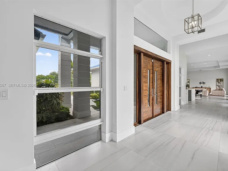2400 SW 112th Ave — Photo 16