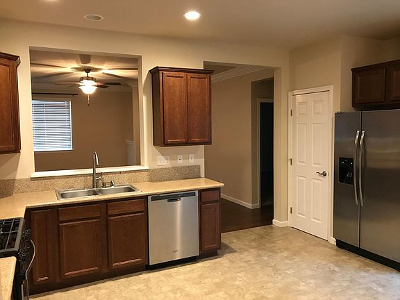Large pantry, Stainless side-by-side Refrigerator included