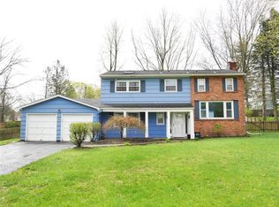 56 Parkridge Dr, Pittsford, NY 14534