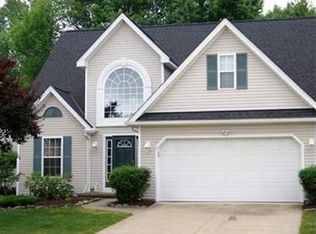 160 Halifax Ln, Medina, OH
