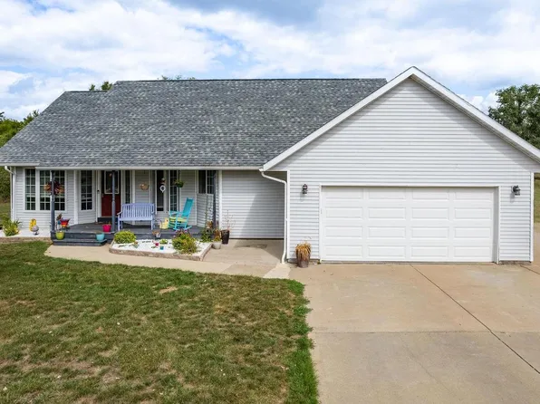 E11122 Breezy Knoll Lane, Baraboo, WI 53913