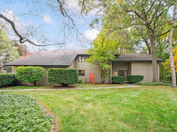 16130 Brockton Ct, Granger, IN 46530
