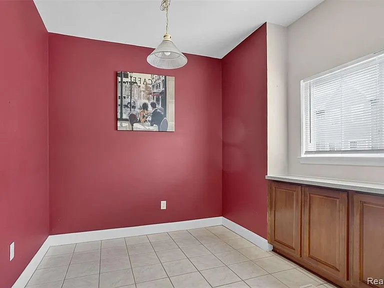 22680 Goddard Rd — Photo 20