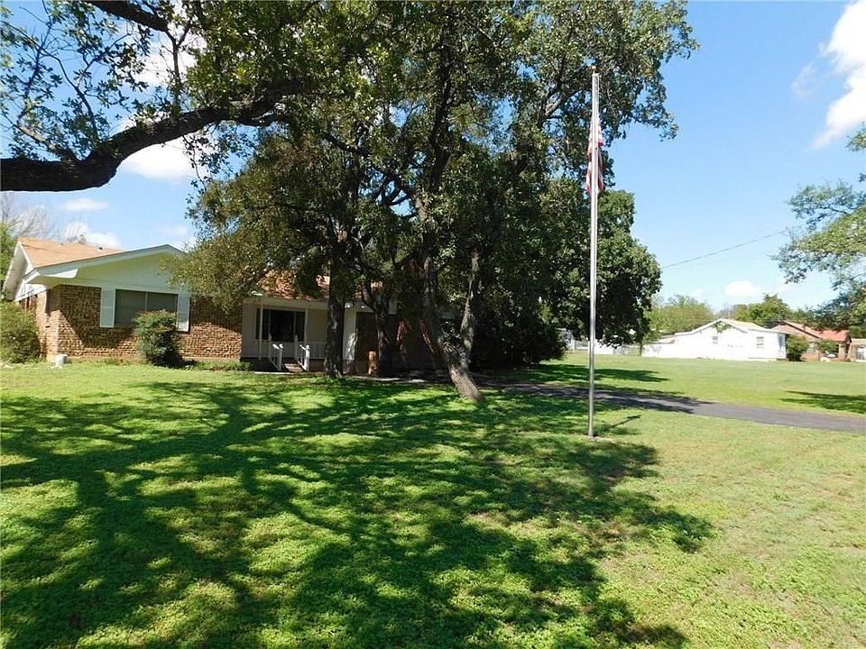 1st image of 2807 Coggin Ave