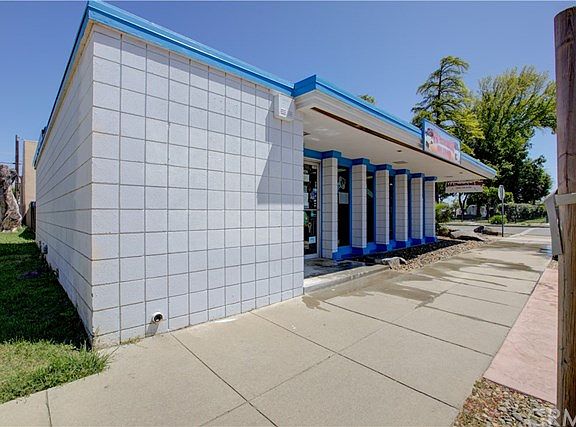 2nd image of 1101 Broadway Ave