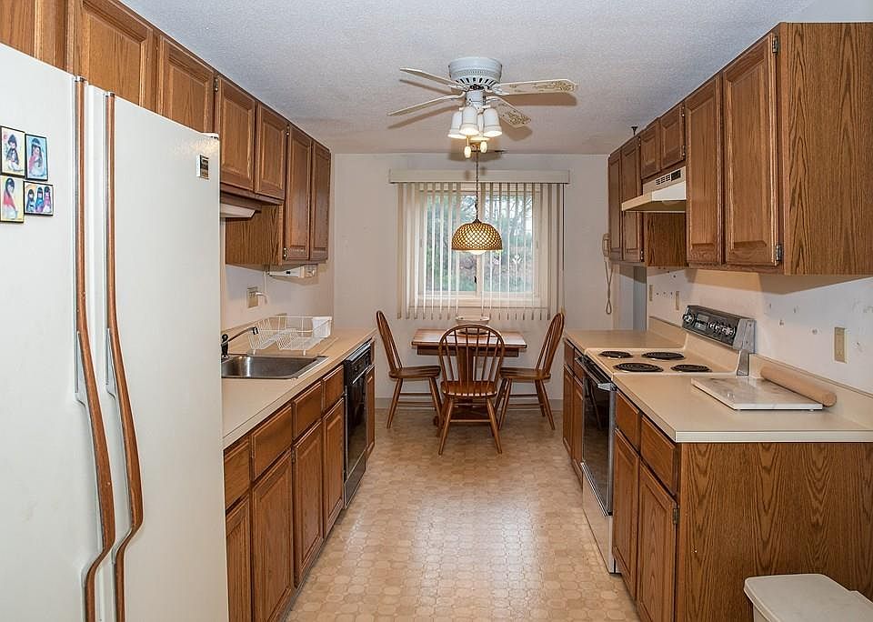 Ledgewood Condominiums Peabody, MA Zillow