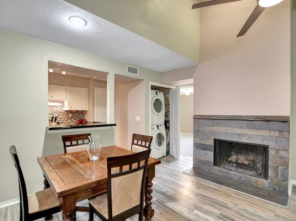 1880 White Oak Dr APT 102, Houston, TX 77009