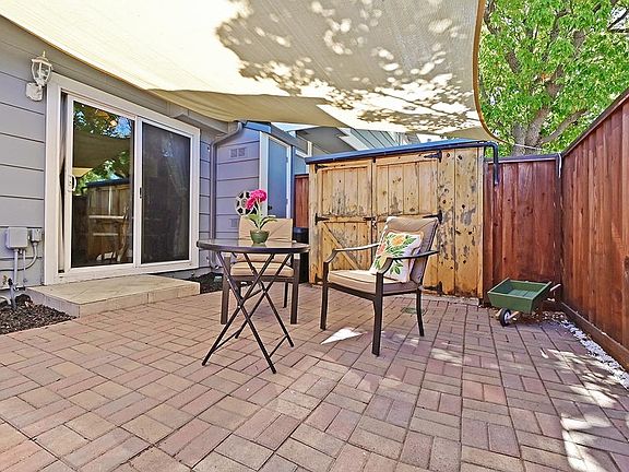 4th image of 1031 Spring Valley Cmn