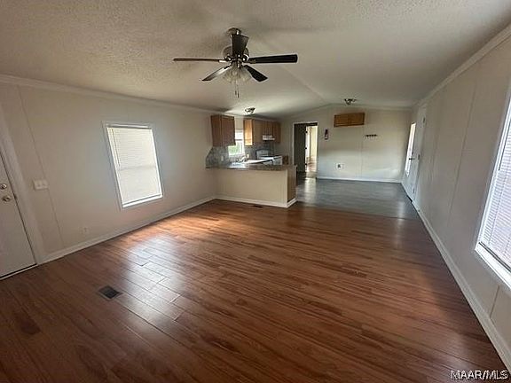 4th image of 1609 Pine Lake Dr