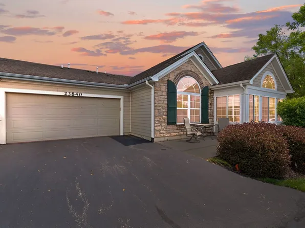 23840 W Dayfield Dr, Plainfield, IL 60586
