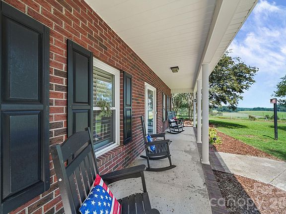 3rd image of 2915 Mills Harris Rd