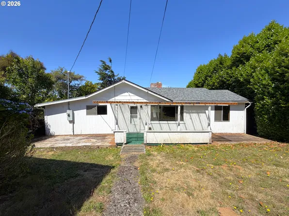 781 N 8th St, Coos Bay, OR 97420
