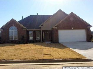 3181 W Latimer Court Cv, Horn Lake, MS 38637