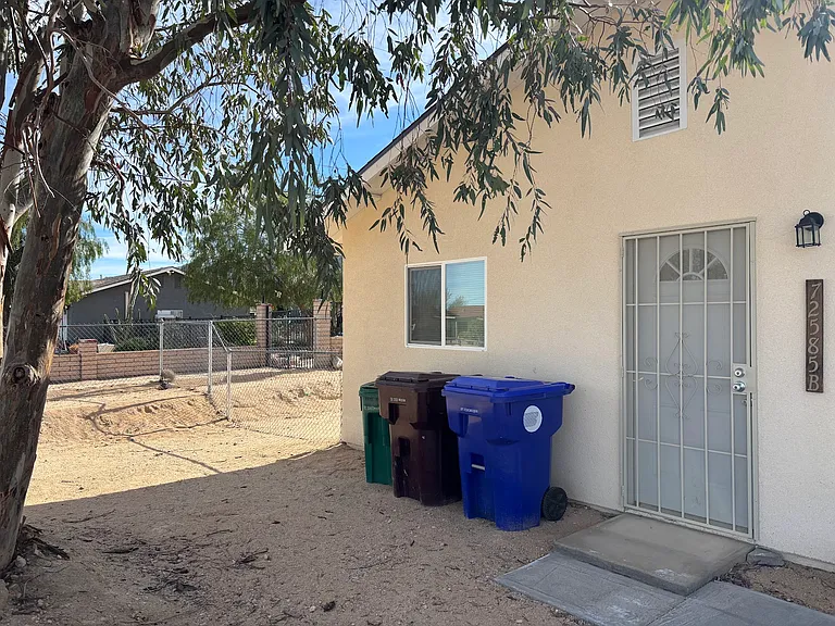 72585 Larrea Ave — Photo 10