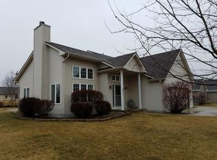 5420 Sunshine Ln, Racine, WI 53402