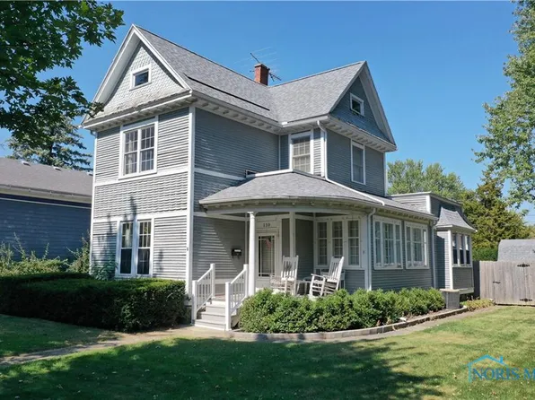110 E 1st St, Woodville, OH 43469
