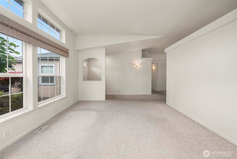 5th image of 9806 196th Street E