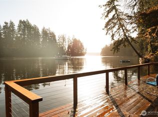 71 E Cormorant Pl, Grapeview, WA 98546