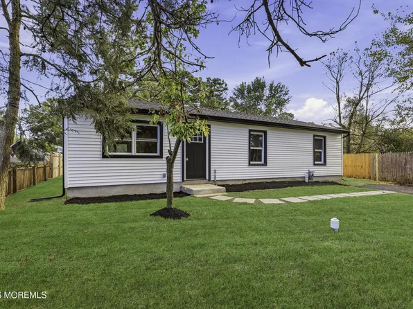 39 Freewood Street, Howell, NJ 07731
