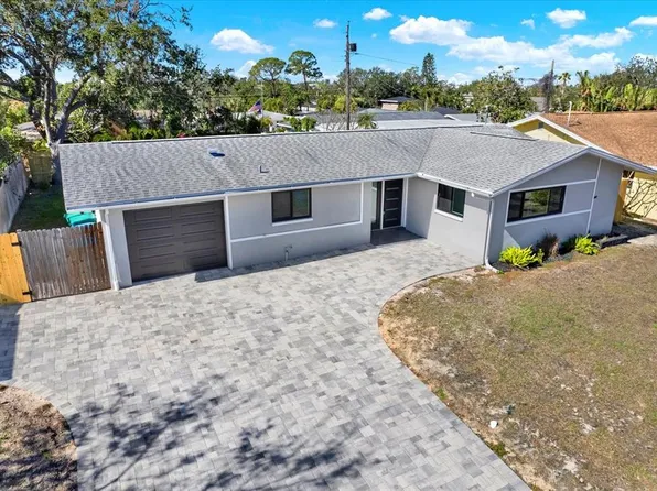 1346 Hill Dr, Largo, FL 33770