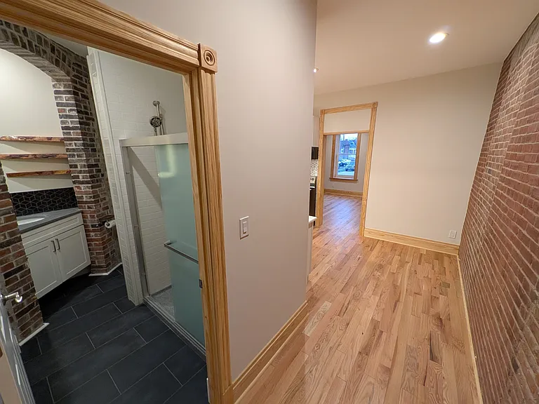 3233 Morganford Rd — Photo 9