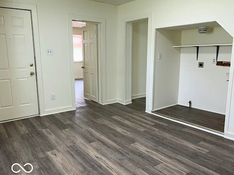 814 Powell St — Photo 5