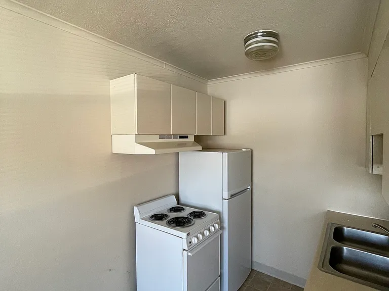 1340 King Ave — Photo 7