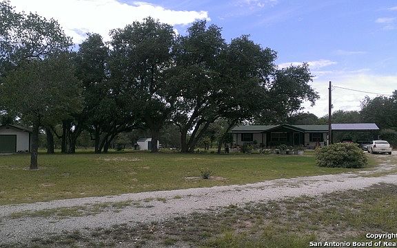 4th image of 205 County Road 7725