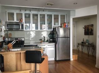 461 Grand St APT 3B, Brooklyn, NY 11211