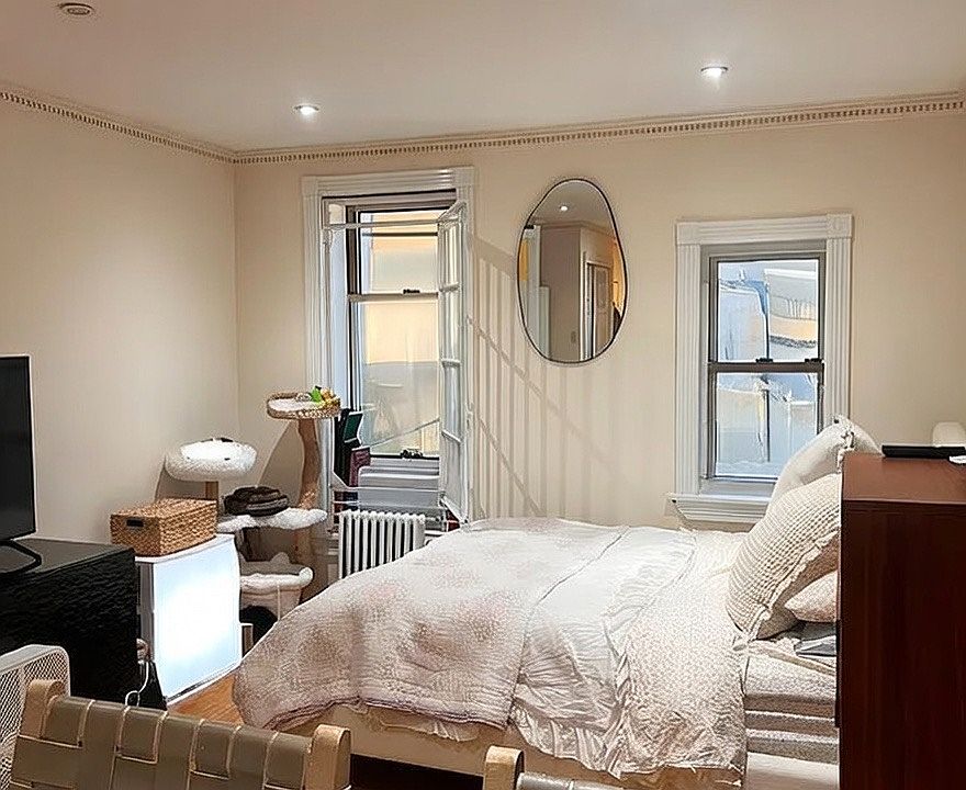 1st image of 322 E 74th St APT 5C